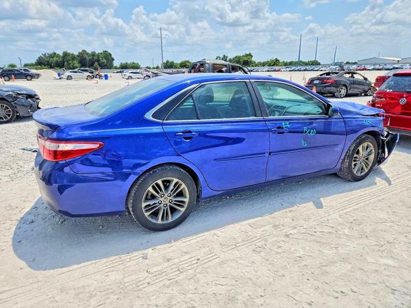 2015 TOYOTA CAMRY