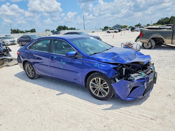 2015 TOYOTA CAMRY