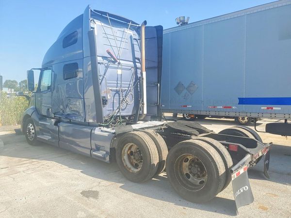 2019 VOLVO VNL