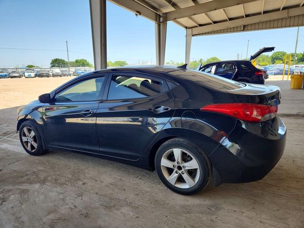 2013 HYUNDAI ELANTRA