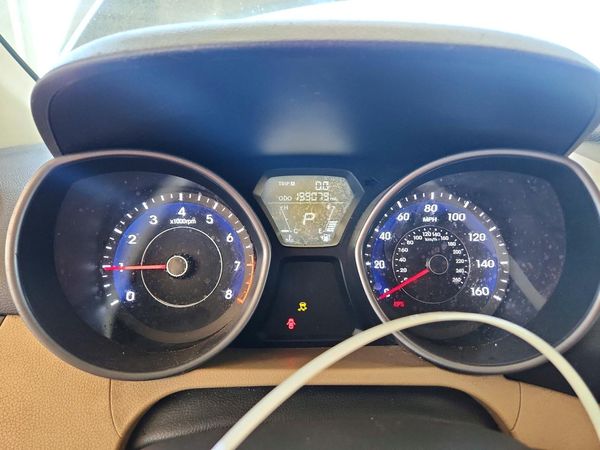 2013 HYUNDAI ELANTRA