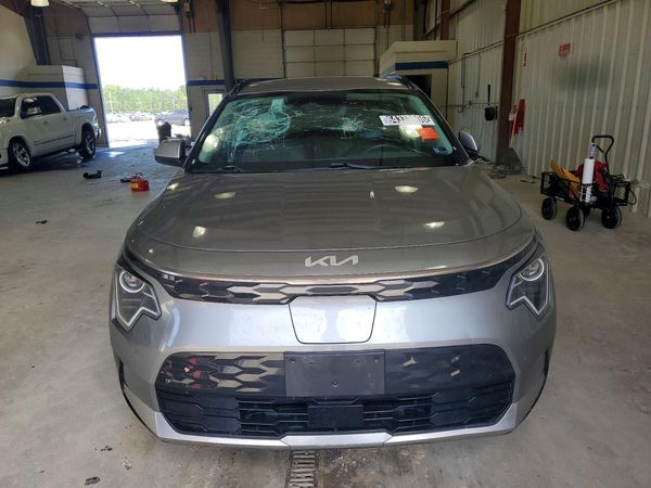 2024 KIA NIRO Wind