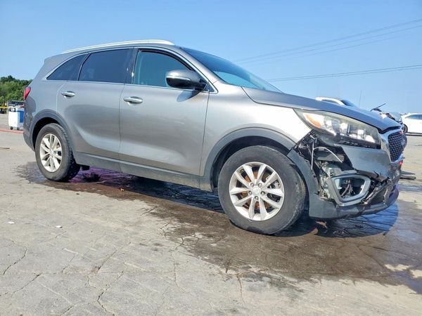 2017 KIA SORENTO L, LX