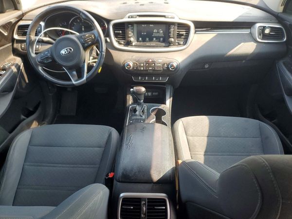 2017 KIA SORENTO L, LX