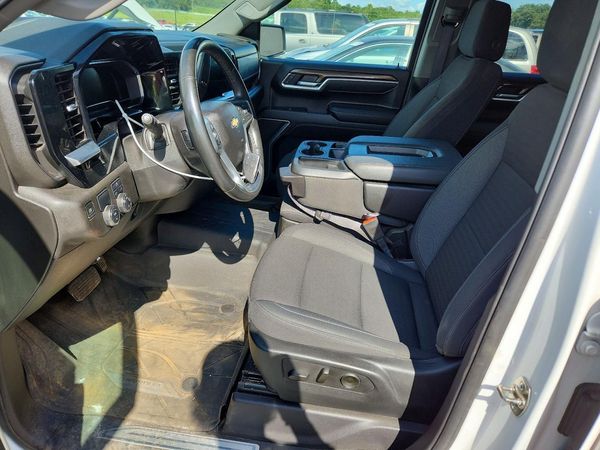 2025 CHEVROLET SILVERADO LT