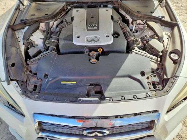 2015 INFINITI Q50
