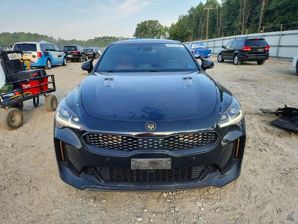 2019 KIA STINGER