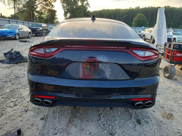 2019 KIA STINGER