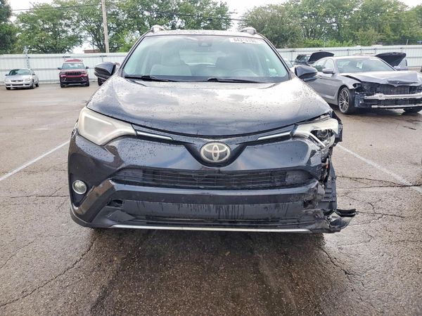 2018 TOYOTA RAV4 Adventure/XLE