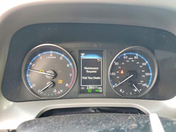 2018 TOYOTA RAV4 Adventure/XLE