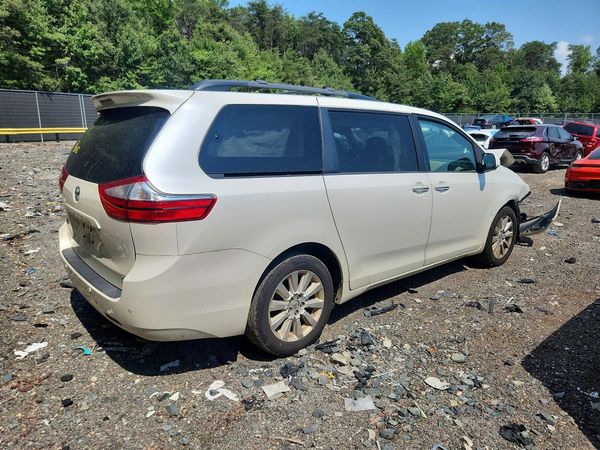 2015 TOYOTA SIENNA