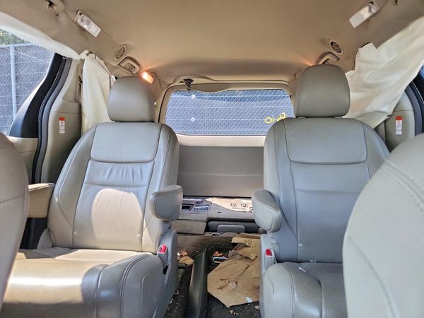 2015 TOYOTA SIENNA