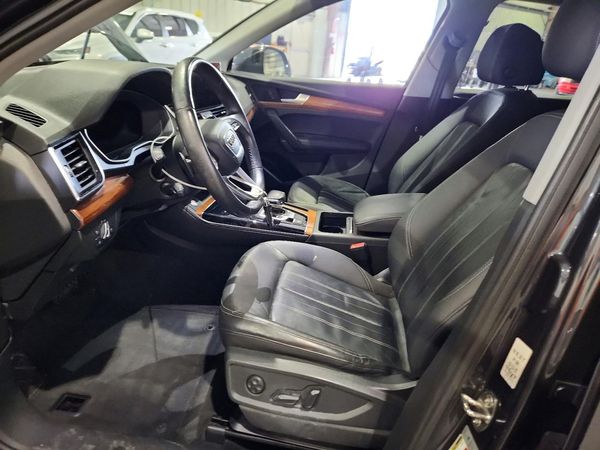 2021 AUDI Q5 quattro Premium Plus