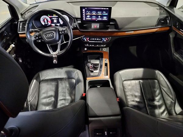 2021 AUDI Q5 quattro Premium Plus