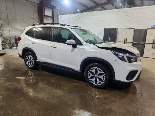 2021 SUBARU FORESTER Premium