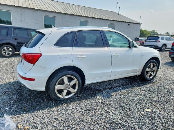2012 AUDI Q5