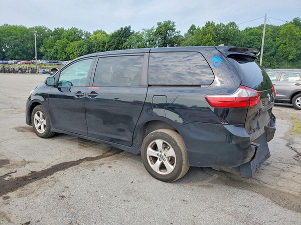 2020 TOYOTA SIENNA D grade
