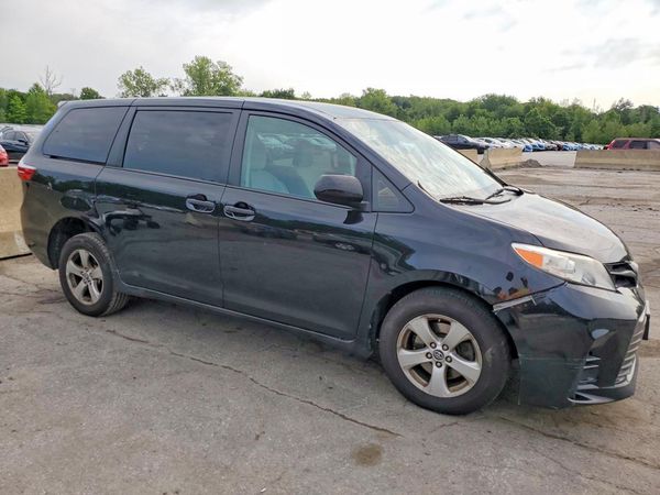 2020 TOYOTA SIENNA D grade