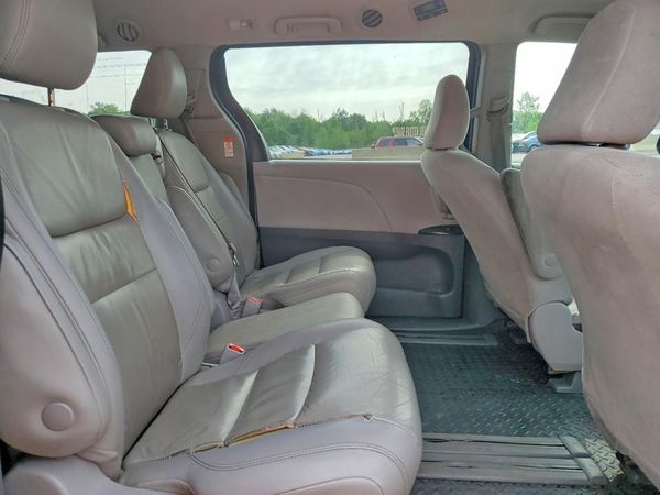 2020 TOYOTA SIENNA D grade