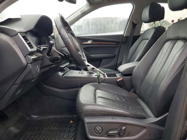 2019 AUDI Q5 quattro Premium Plus — DENT