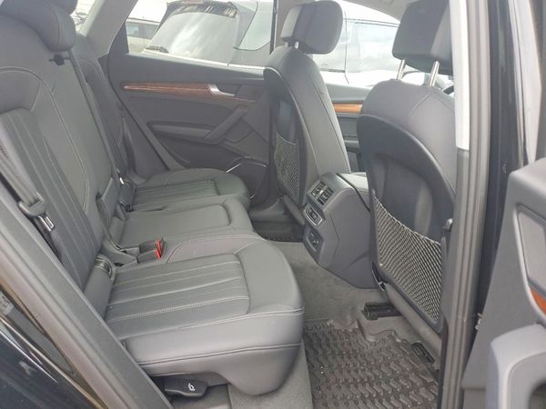 2023 AUDI Q5 quattro Premium