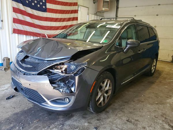 2017 CHRYSLER PACIFICA Touring L Plus