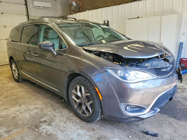 2017 CHRYSLER PACIFICA Touring L Plus