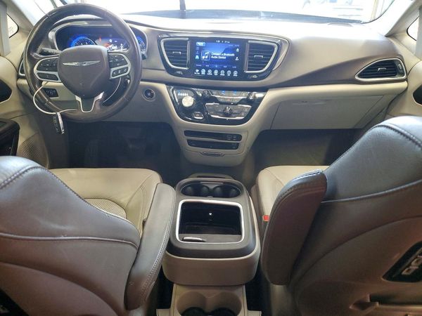 2017 CHRYSLER PACIFICA Touring L Plus