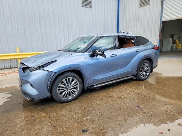 2021 TOYOTA HIGHLANDER Platinum