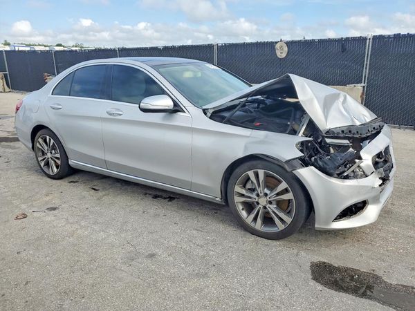 2015 MERCEDES-BENZ C