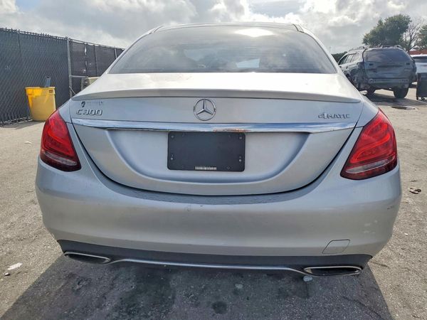 2015 MERCEDES-BENZ C