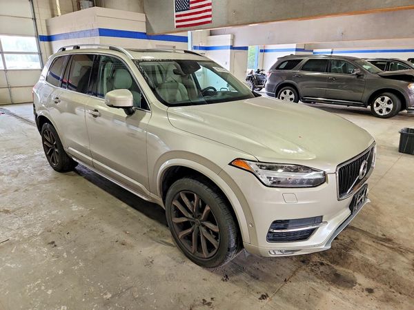 2016 VOLVO XC90 SV42 Momentum