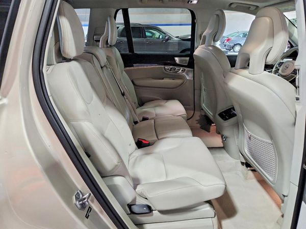 2016 VOLVO XC90 SV42 Momentum