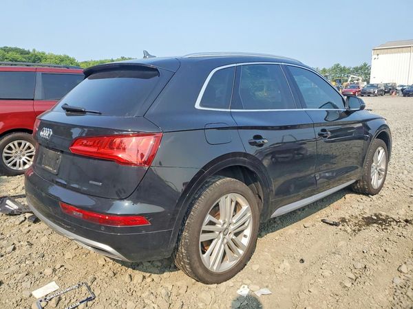 2020 AUDI Q5 quattro Premium Plus
