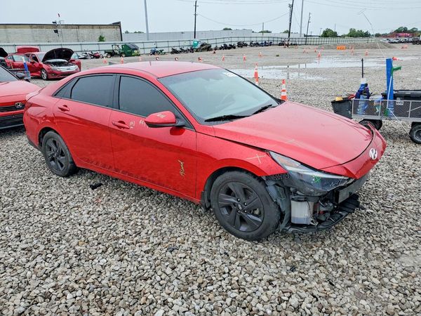 2022 HYUNDAI ELANTRA SEL