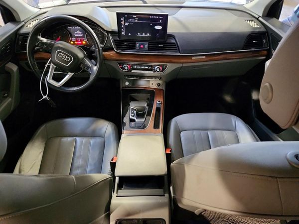 2021 AUDI Q5 quattro Premium