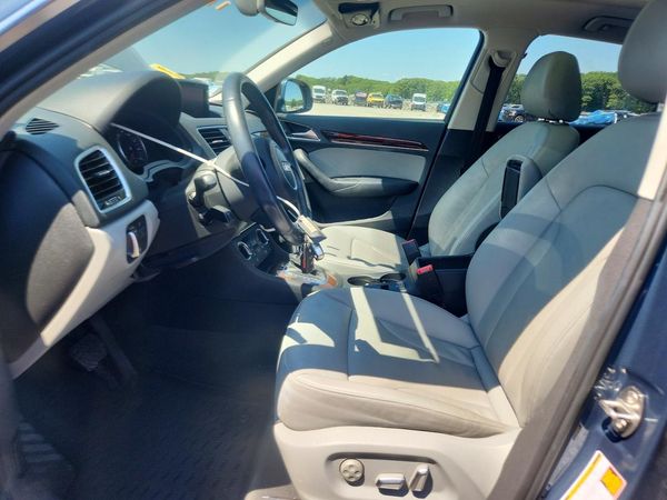 2016 AUDI Q3 quattro Premium Plus