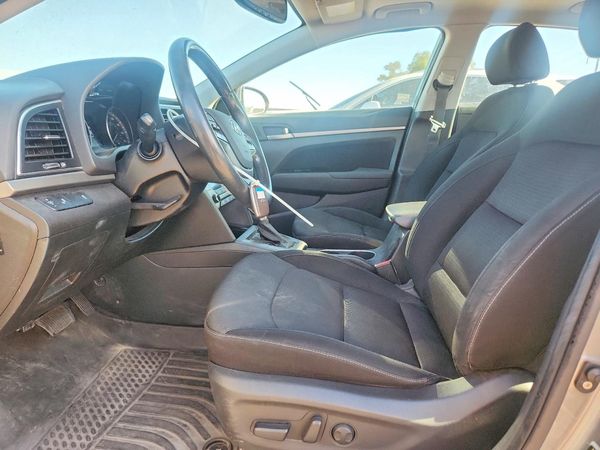 2017 HYUNDAI ELANTRA