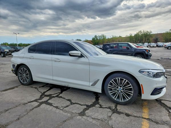 2019 BMW 530