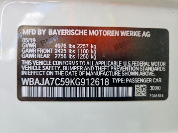 2019 BMW 530