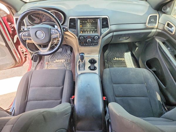 2017 JEEP GRAND CHEROKEE LAREDO 4X2