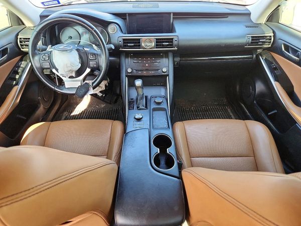 2018 LEXUS IS