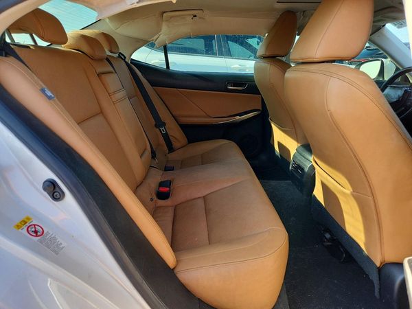 2018 LEXUS IS