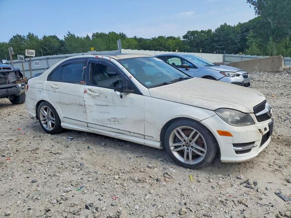 2013 MERCEDES-BENZ C C300