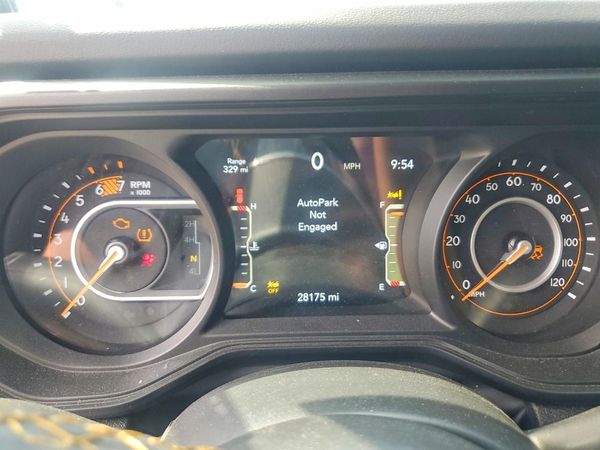 2025 JEEP WRANGLER Sahara