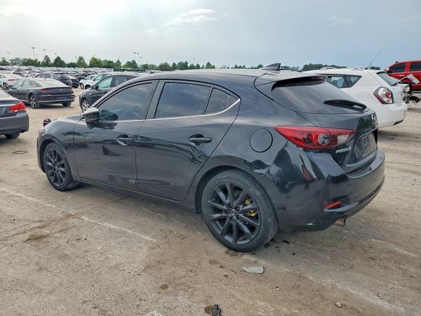 2017 MAZDA 3