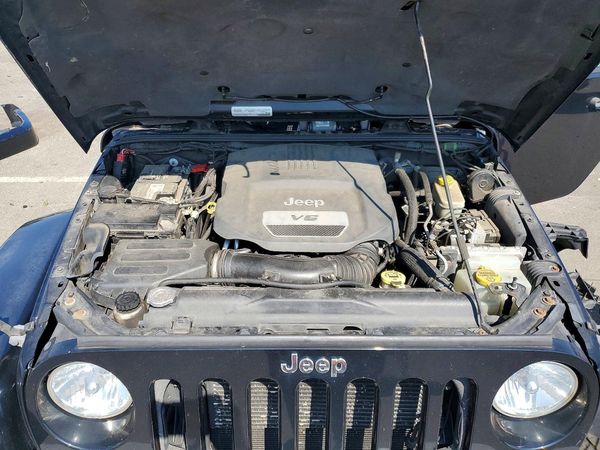 2015 JEEP WRANGLER SAHARA 4X4