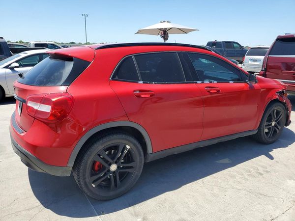 2017 MERCEDES-BENZ GLA GLA250
