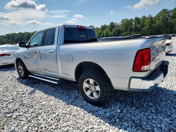2018 RAM 1500 SLT QUAD CAB 4X4