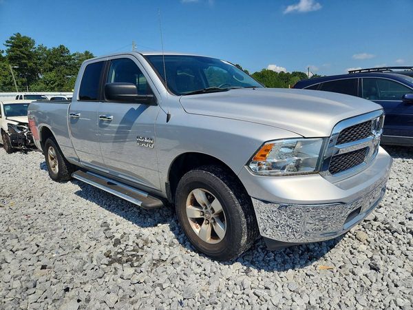 2018 RAM 1500 SLT QUAD CAB 4X4